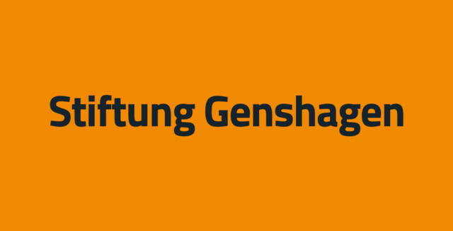 Schriftzug Stiftung Genshagen auf weißer Fläche